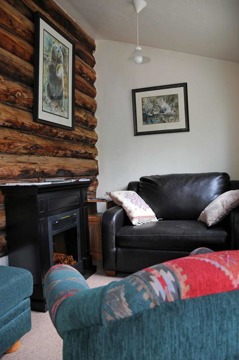 Cabin By The Creek - Renee 5