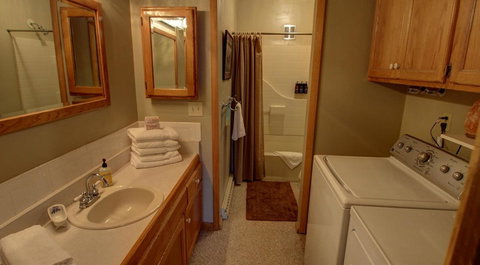 Dory Lakes Cabin - Renee 2