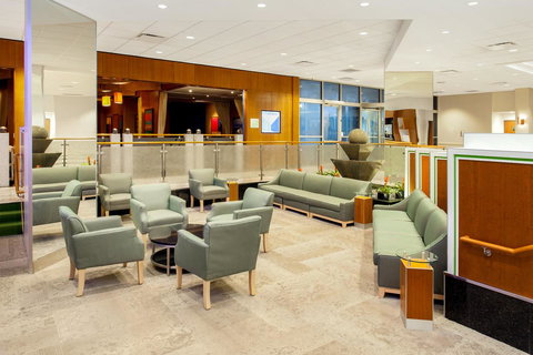 Holiday Inn Bridgeport-Trumbull-Fairfield - Swimm 25