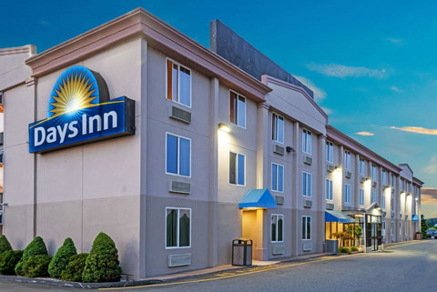 Days Inn By Wyndham Hartford/Closest Downtown - Renee 0