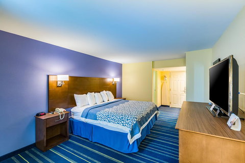 Days Inn By Wyndham Hartford/Closest Downtown - Renee 3