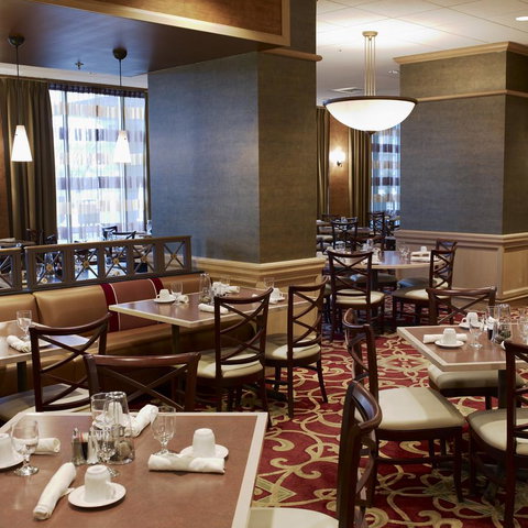 Red Lion Hotel Hartford - Renee 5