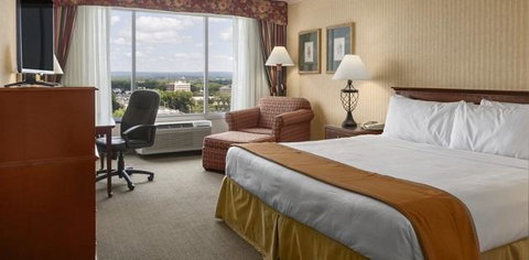 Red Lion Hotel Hartford - Renee 1