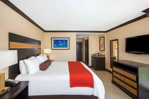 Wyndham Deerfield Beach Resort - Internet Find 28