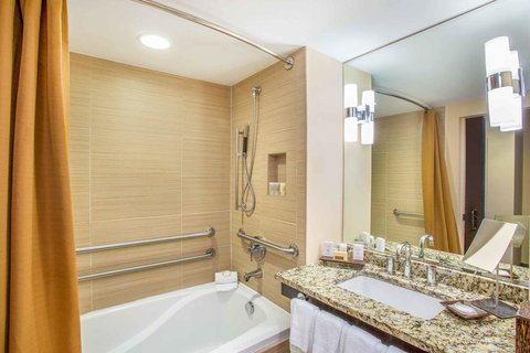 Wyndham Deerfield Beach Resort - Internet Find 19