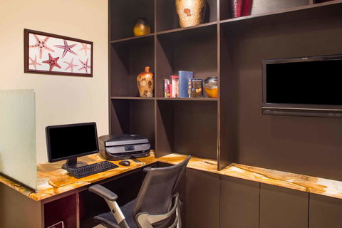 Wyndham Deerfield Beach Resort - Internet Find 10