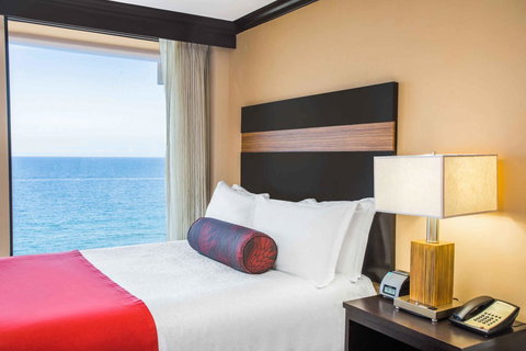 Wyndham Deerfield Beach Resort - Internet Find 21