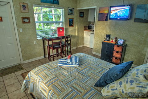 Island Bay Resort - Internet Find 30