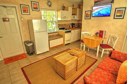 Island Bay Resort - Internet Find 21